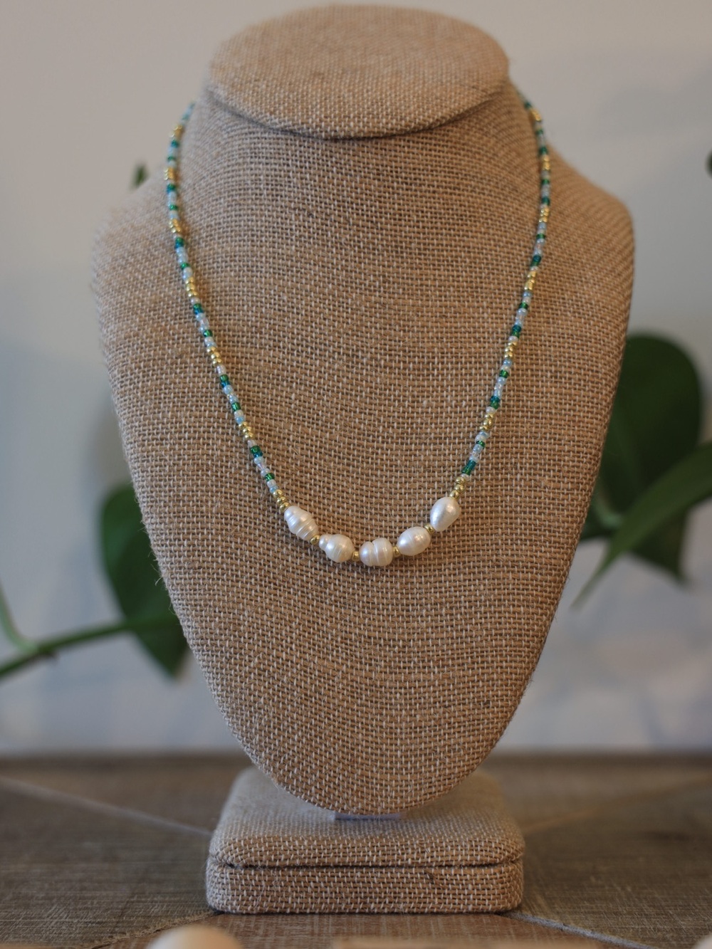 The Vineyard Coast Handmade • Pearl and Teal Bead Necklace - Women Jewelry